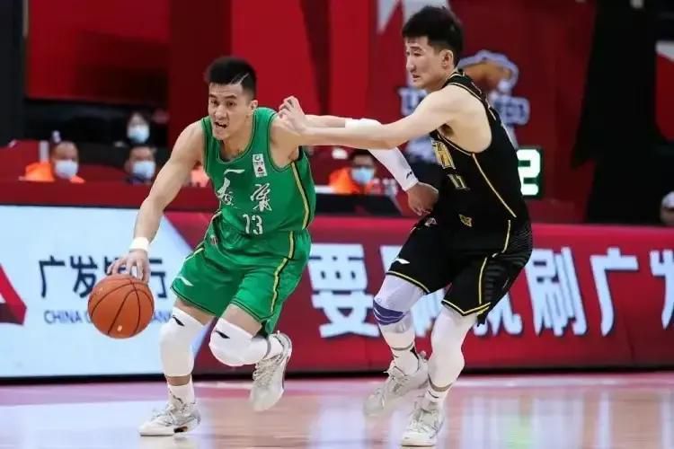 马拉多纳去世将拍纪录片 揭秘巨星陨落背后真相 2020-12-17 据外媒报道，足球巨星迭戈·马拉多纳的去世事件将被拍成一部纪录片，定名为《什么杀死了马拉多纳？